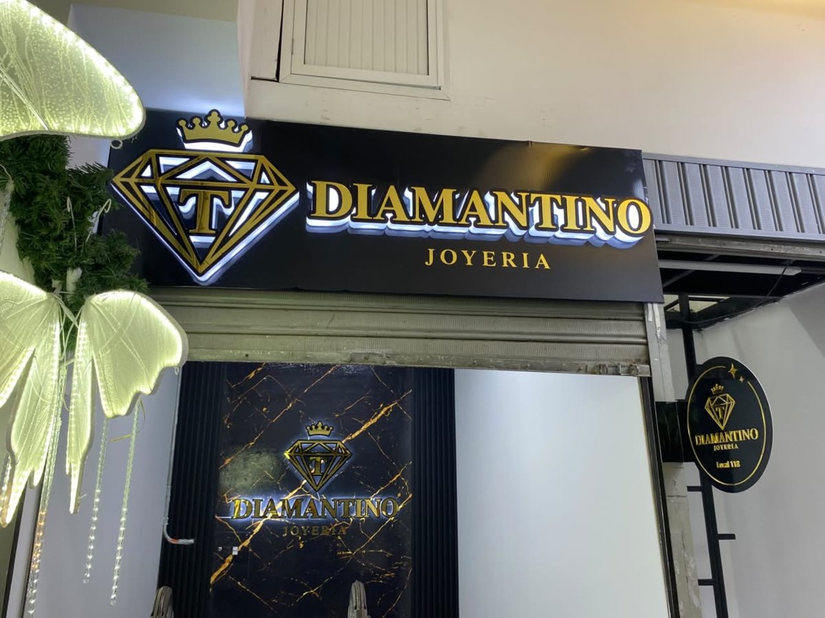 Aviso en acrílico dorado con iluminación LED para la joyería Diamantino